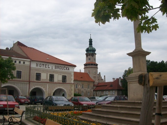 Nov msto nad Metuj