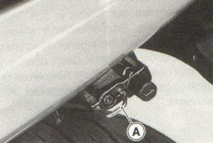 24 - drzak helm
